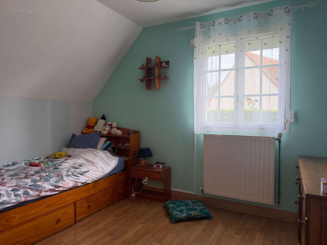 Maison à vendre - ST JOUIN BRUNEVAL - 153 m² - 4 CHAMBRES - Jardin - Sous-sol - photo 9