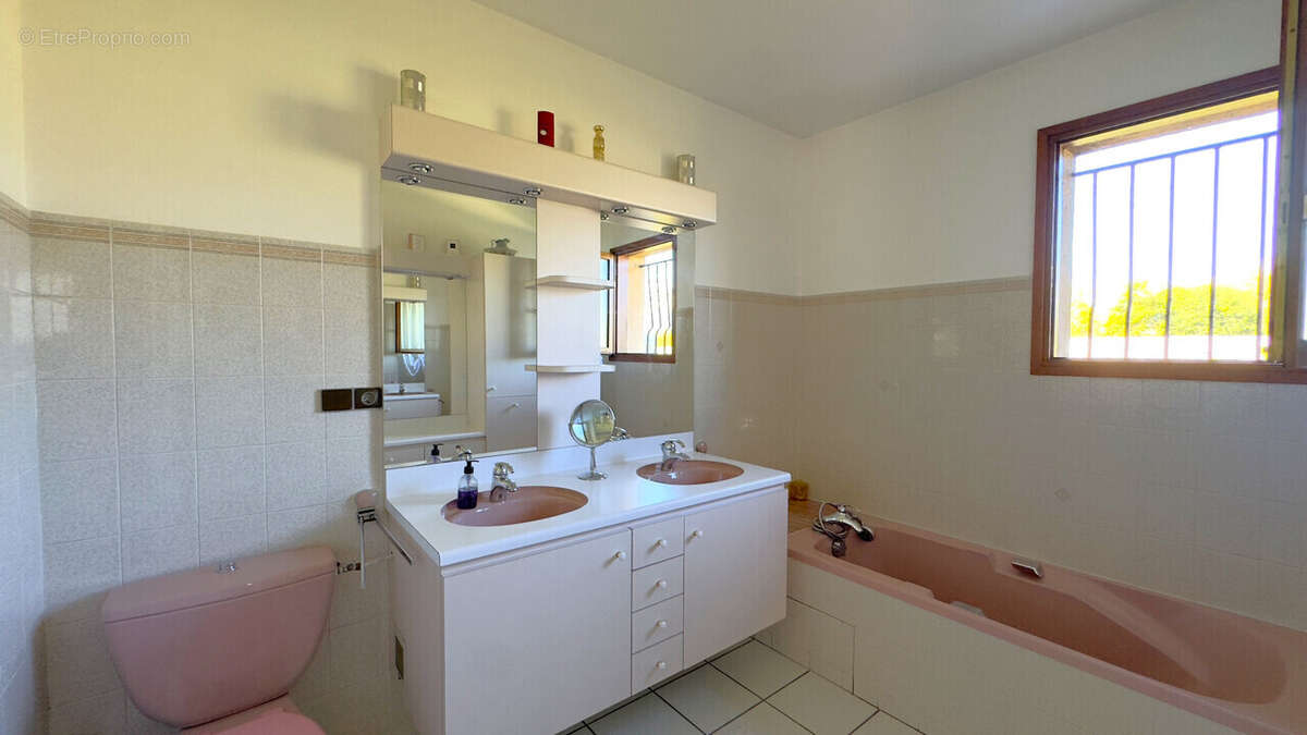 Maison à SAINT-MARTIN-D&#039;HERES