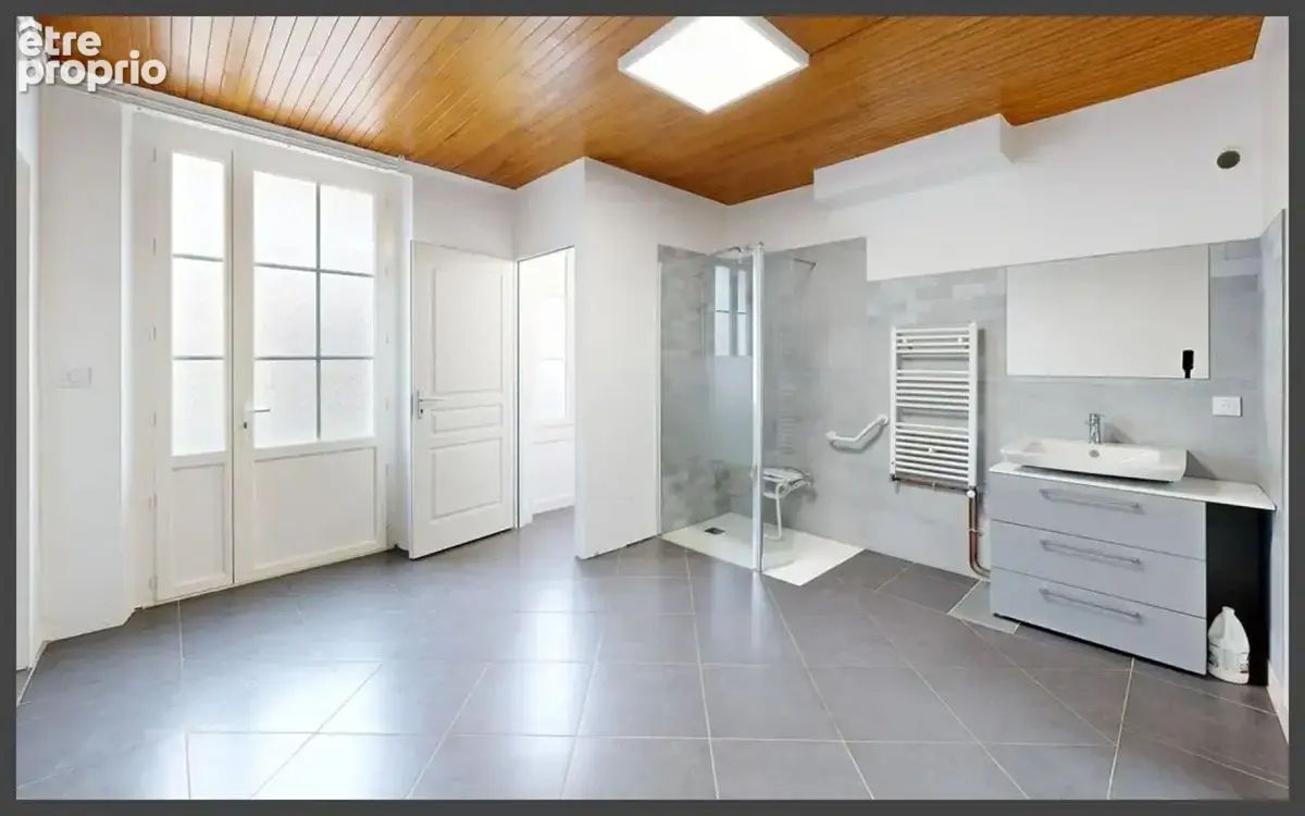 Ensemble en pierre, maison principale avec jardin et 1 appartement à VILLEFRANCHE DE LONCHAT (24) - photo 6