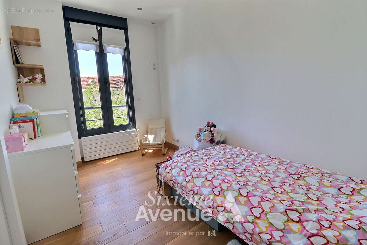 CHAVILLE - Maison de 6 pièces 150 m2 - photo 9