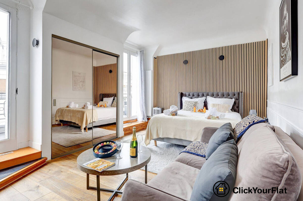 Appartement à PARIS-8E