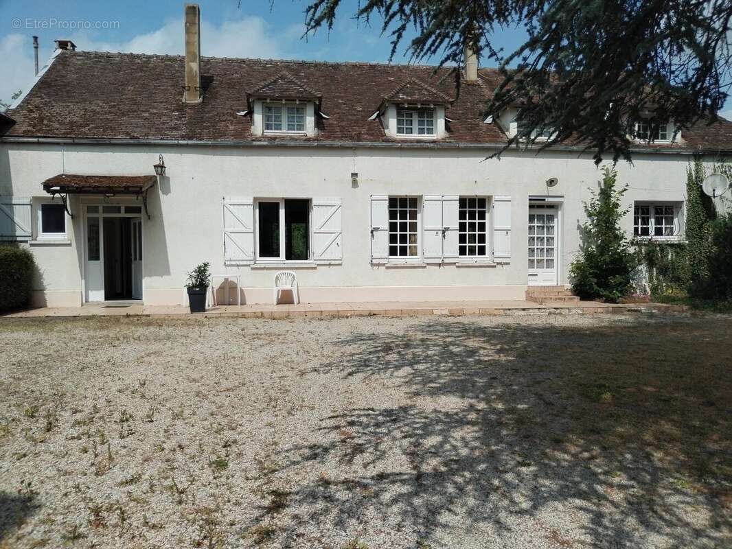 Maison à BUSSY-LE-REPOS
