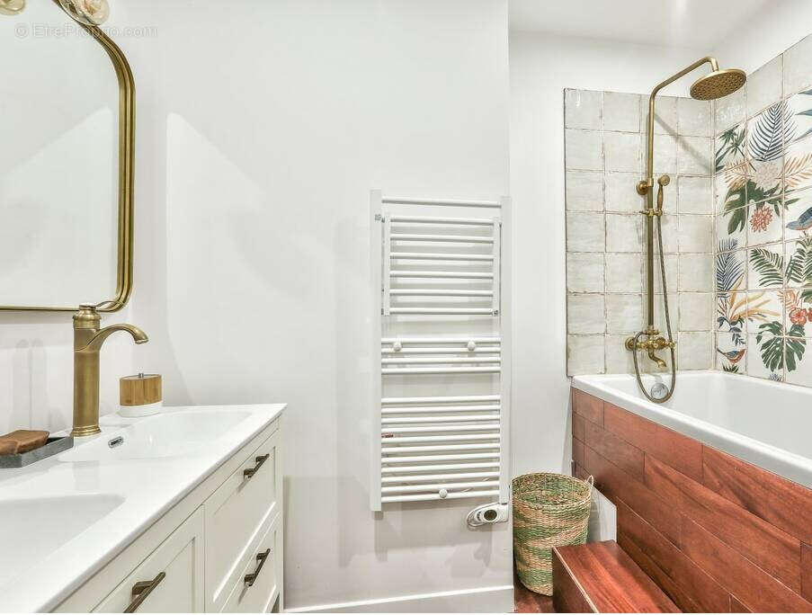 Appartement à PARIS-2E