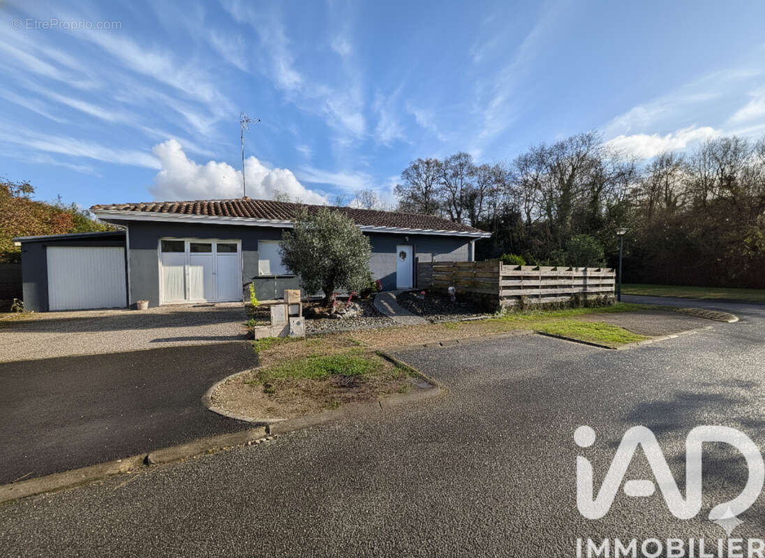 Photo 2 - Maison à SAUBRIGUES