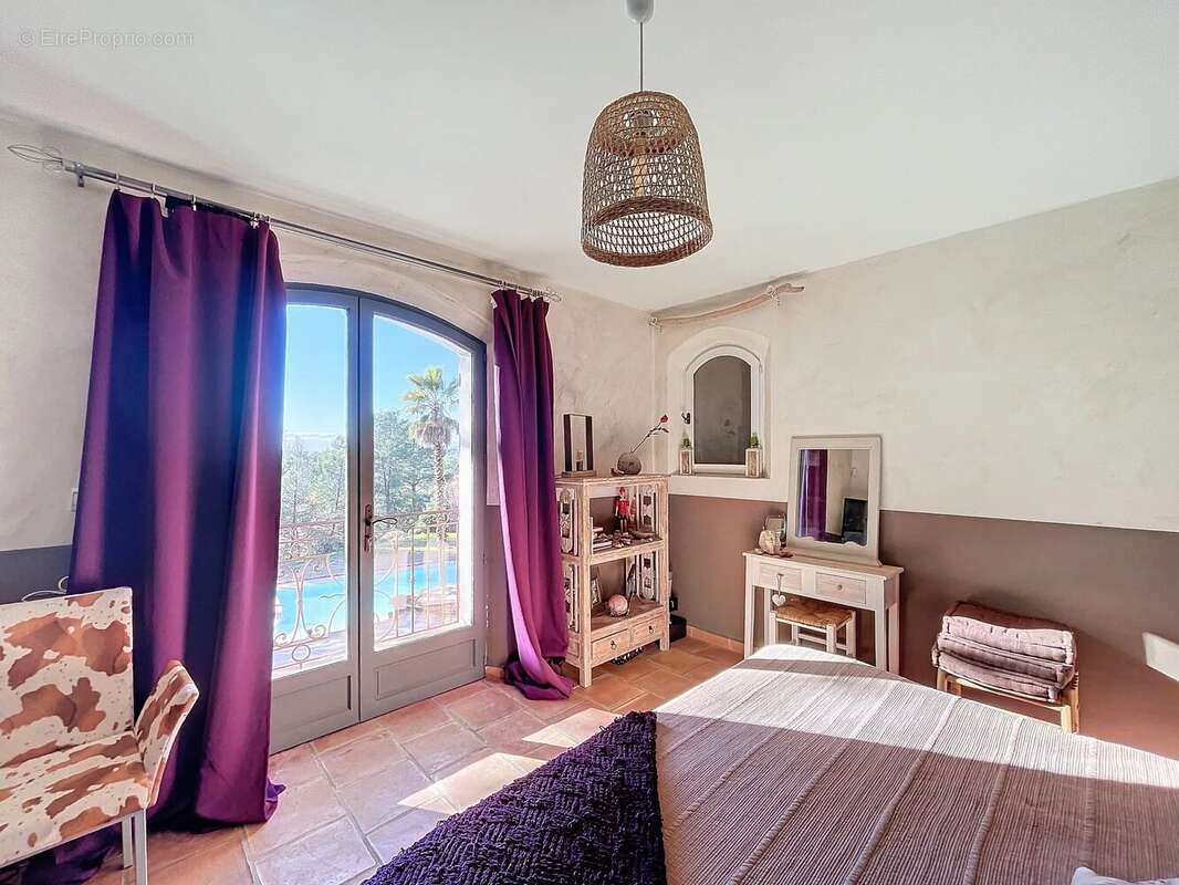 Maison à TRANS-EN-PROVENCE