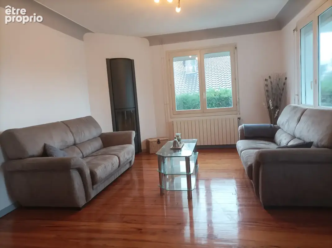 Maison 8 pièces 153 m2 + Piscine + Dépendances - photo 4