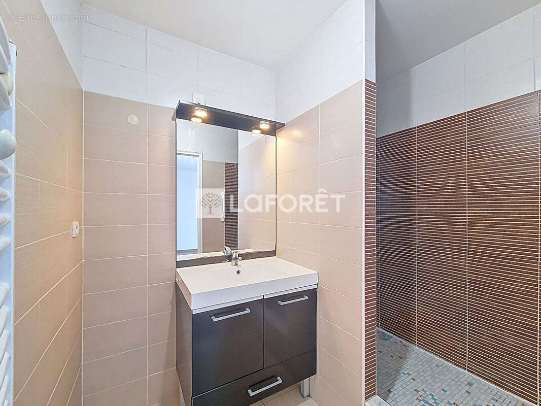 Appartement à TASSIN-LA-DEMI-LUNE