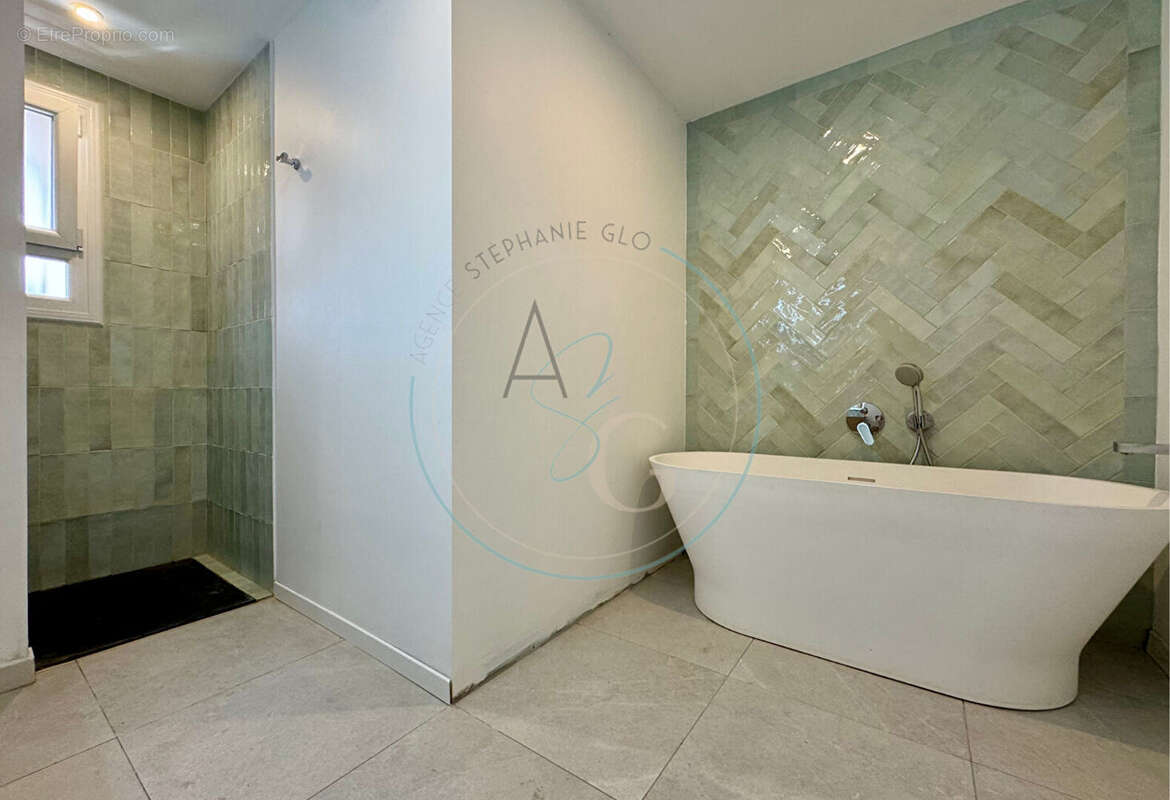 Appartement à COGOLIN