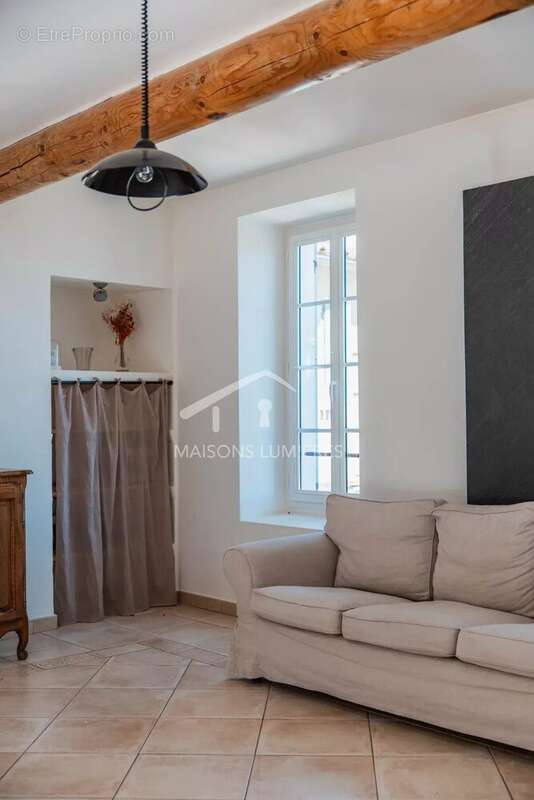 Maison à SAINT-SATURNIN-LES-APT