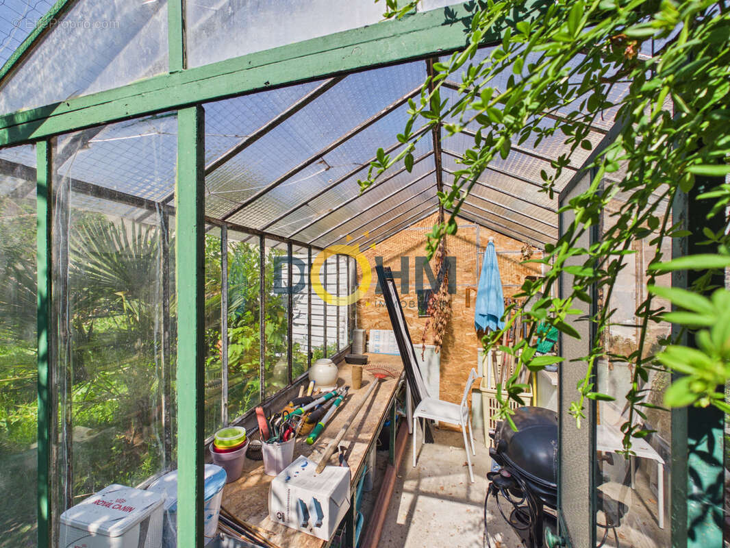 Maison en centre-ville avec jardin et garage - photo 14