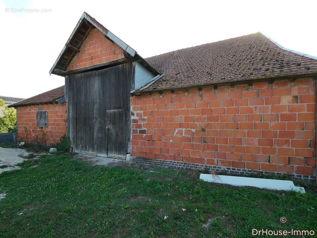 Maison à FONTAINE-LES-GRES