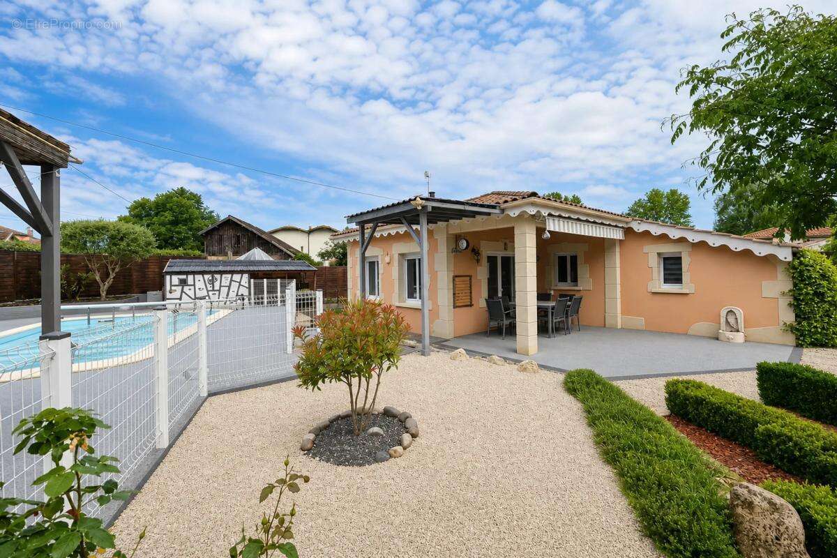 Maison 5 pièces, piscine et jardin à Houeillès - photo 6