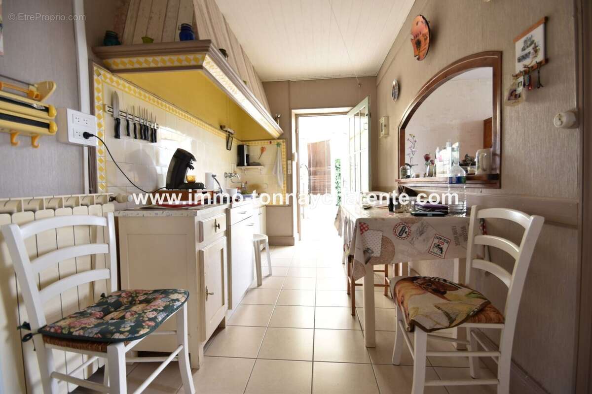 Maison à TONNAY-CHARENTE