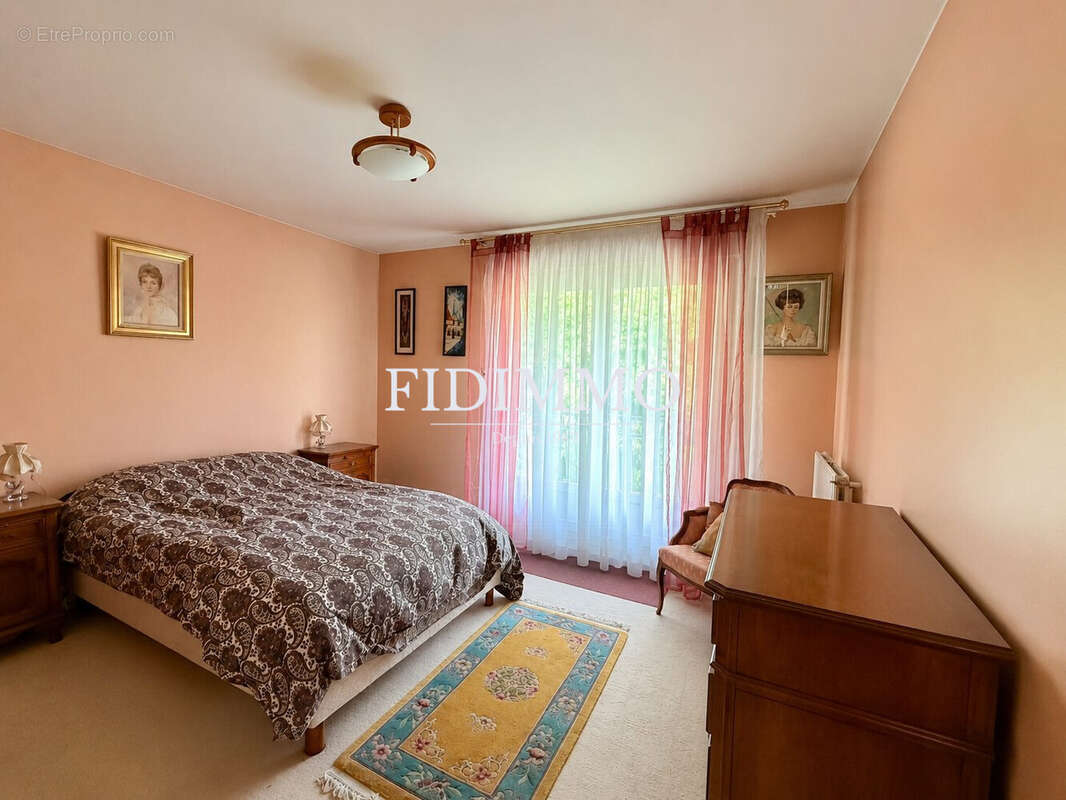 Appartement à CHENNEVIERES-SUR-MARNE