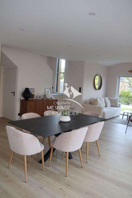 Maison à LE MINIHIC-SUR-RANCE