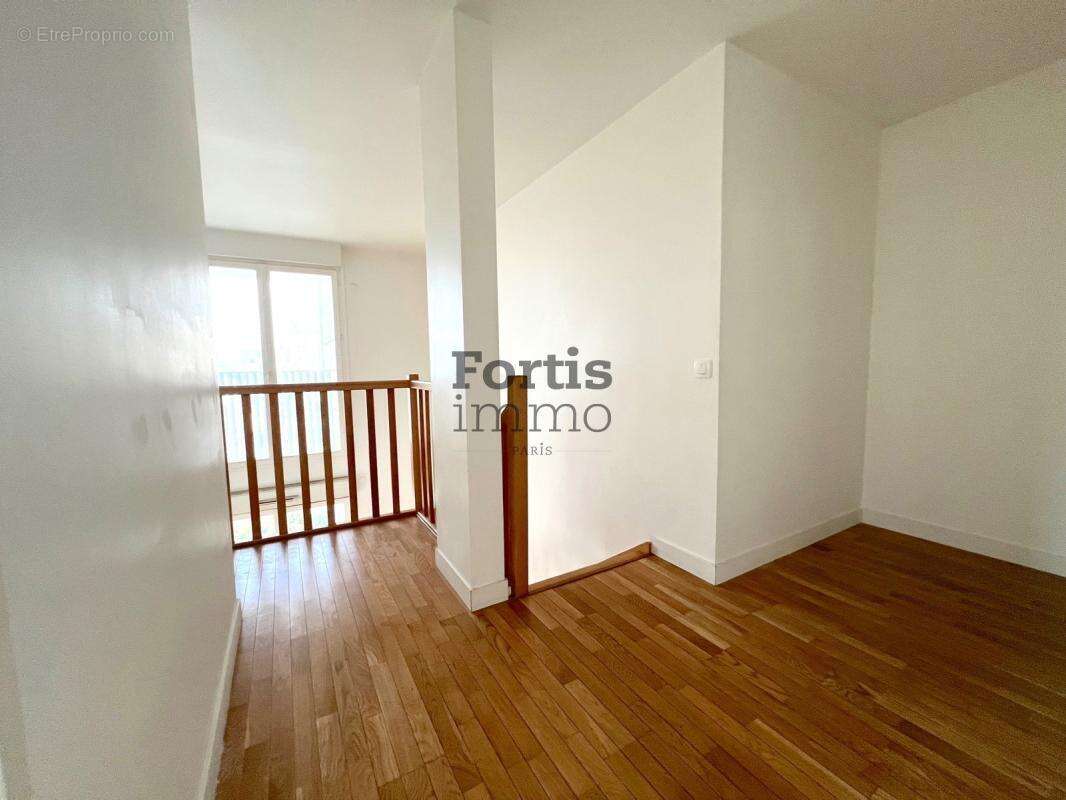Asnières-sur-seine - duplex t4 de 92 m² avec loggia - photo 13