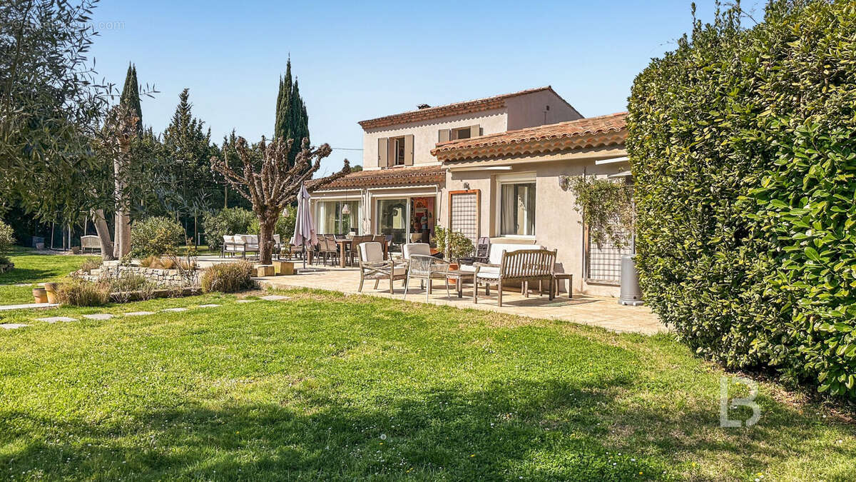 Maison à PEYMEINADE