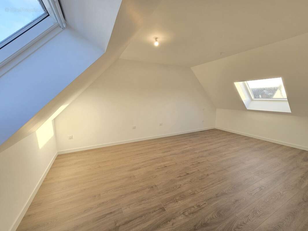 Maison à SACQUENVILLE