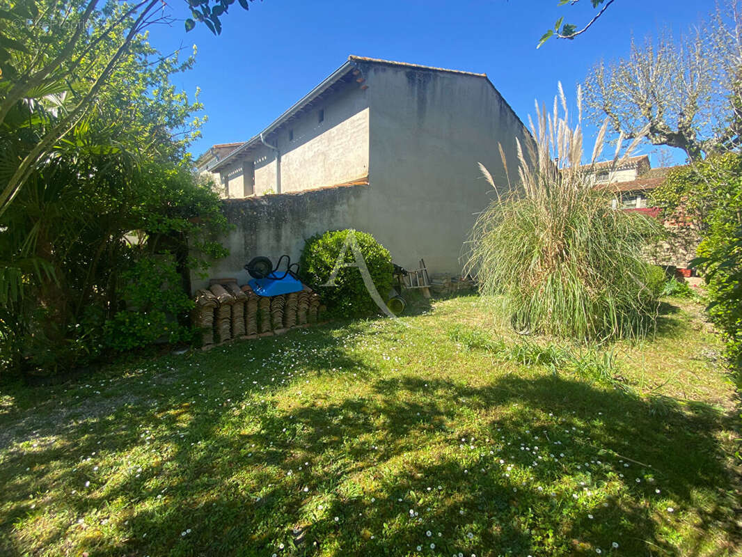 Maison à SAINT-MARTIN-LALANDE