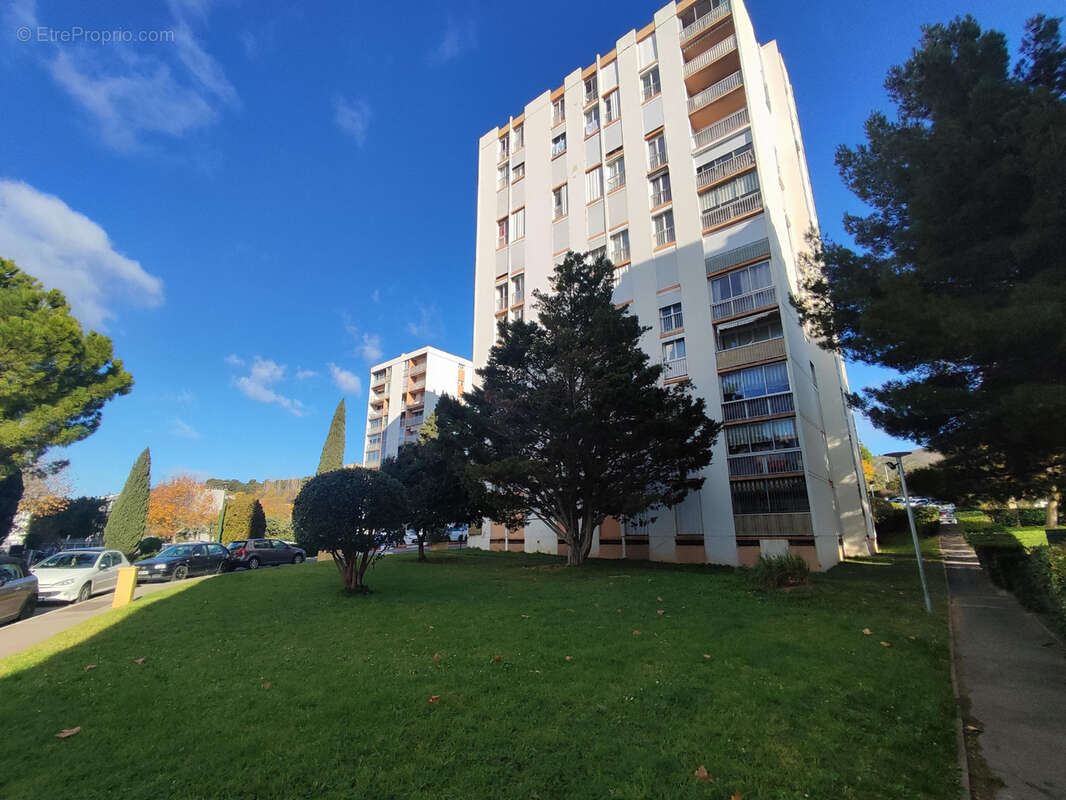 Appartement à MARSEILLE-14E