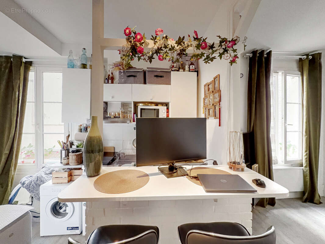 Appartement à PARIS-15E
