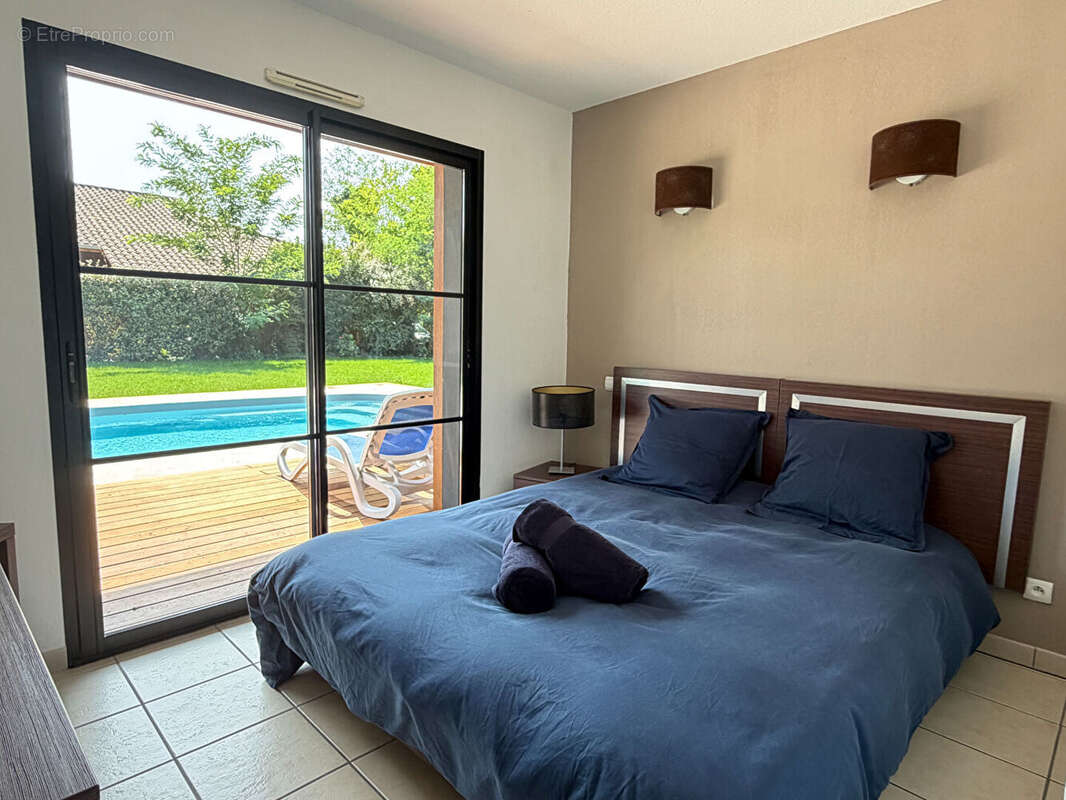 Maison T5 136 m² avec piscine et garage - photo 10