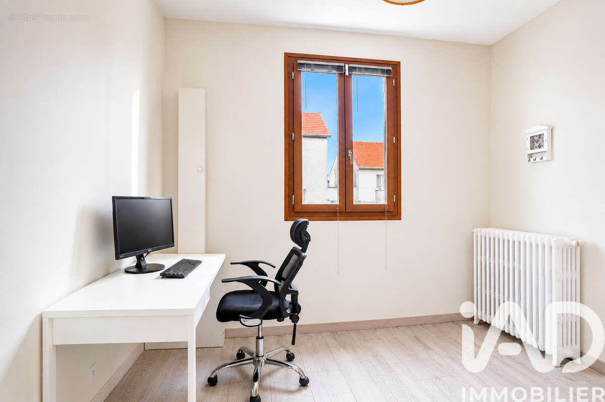 Maison 100 m² à Gonesse  - photo 6
