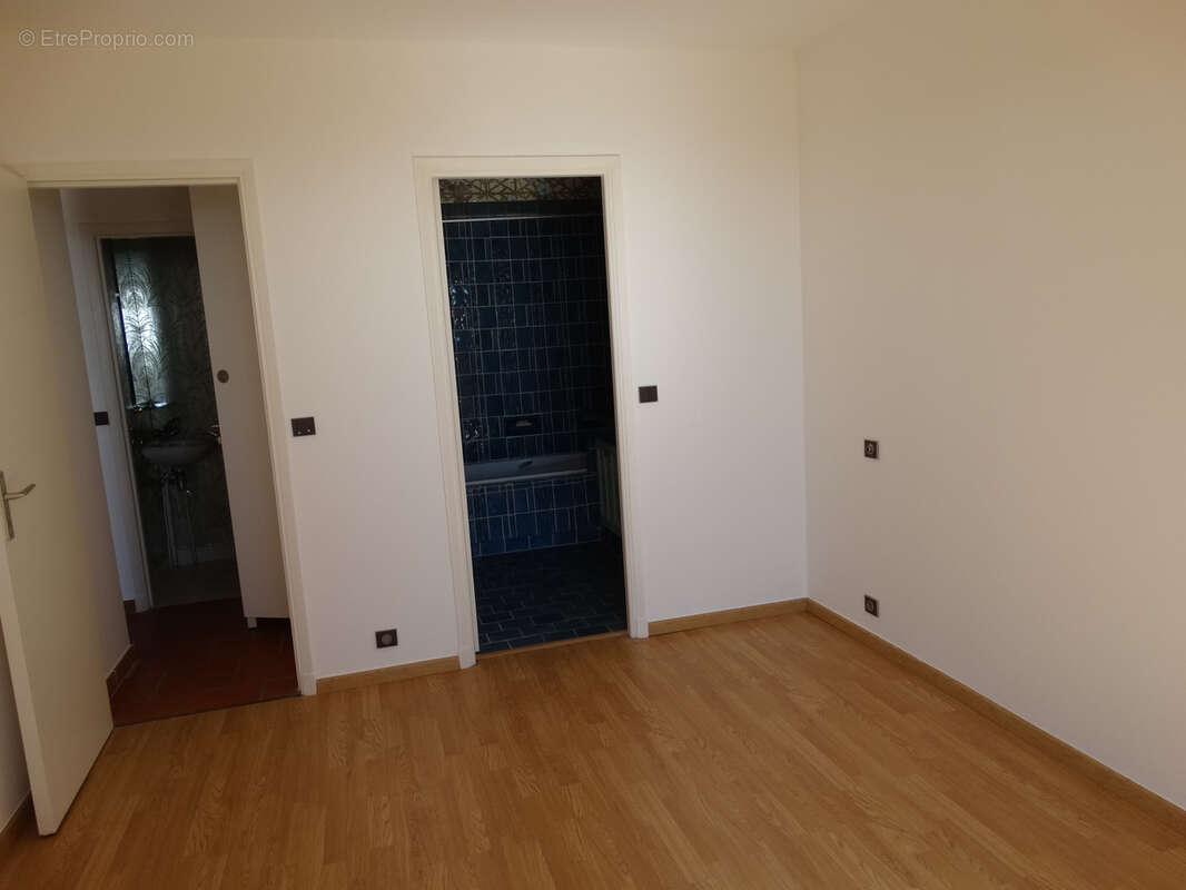 Appartement à MANDELIEU-LA-NAPOULE