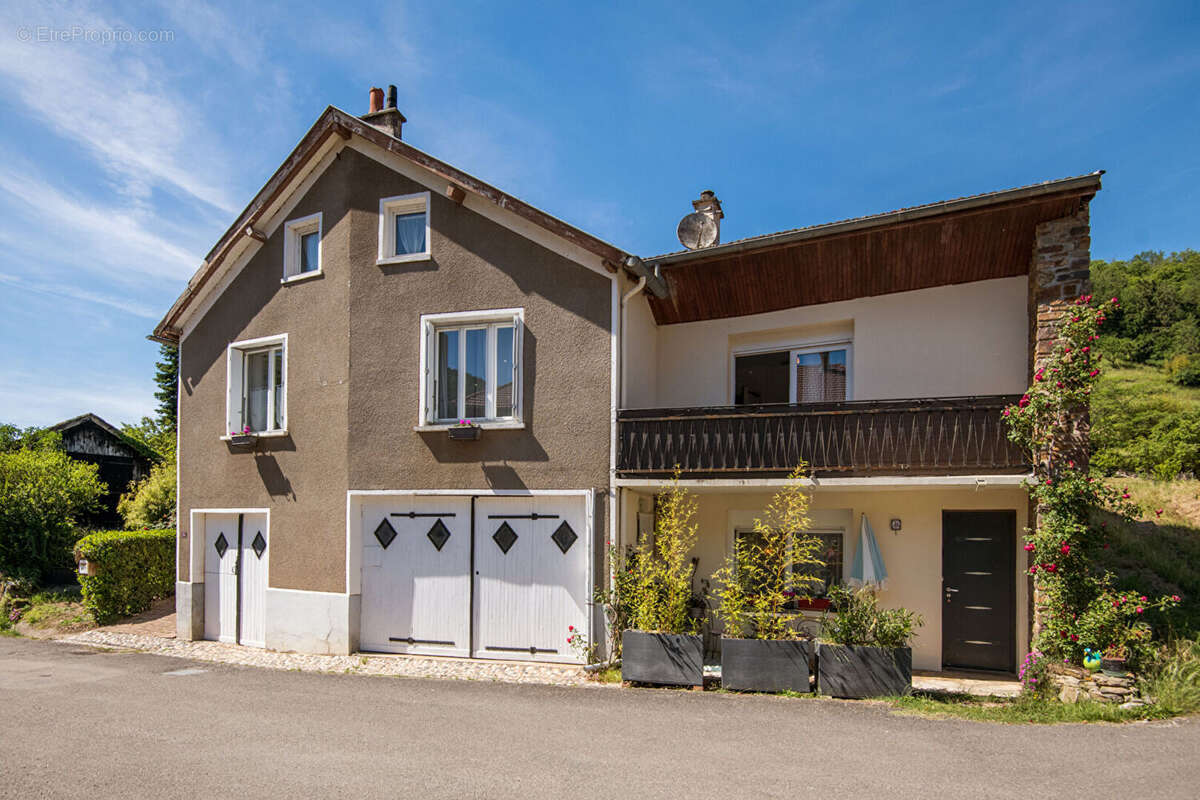 Maison de 160 m² avec studio locatif, 4 hectares de terrain - Saint Parthem - photo 2