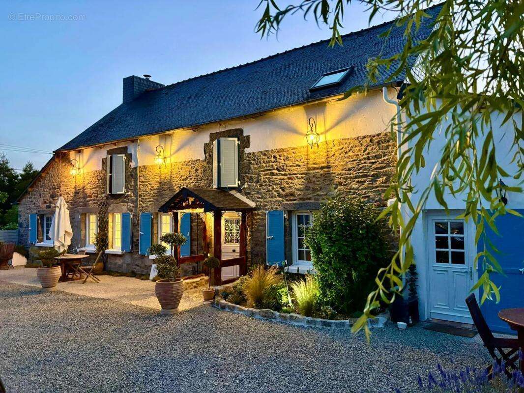 Maison de 7 pièces de 235 m² à Le Mené - photo 30