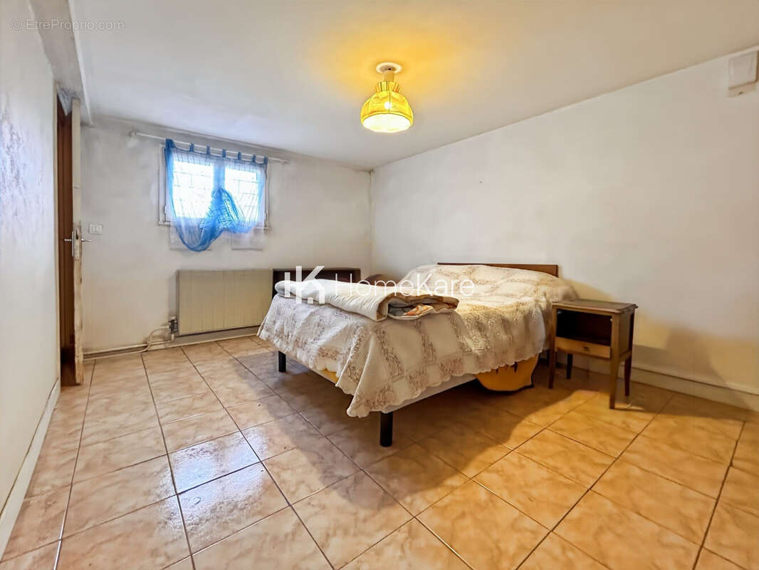 Maison à LESPINASSE