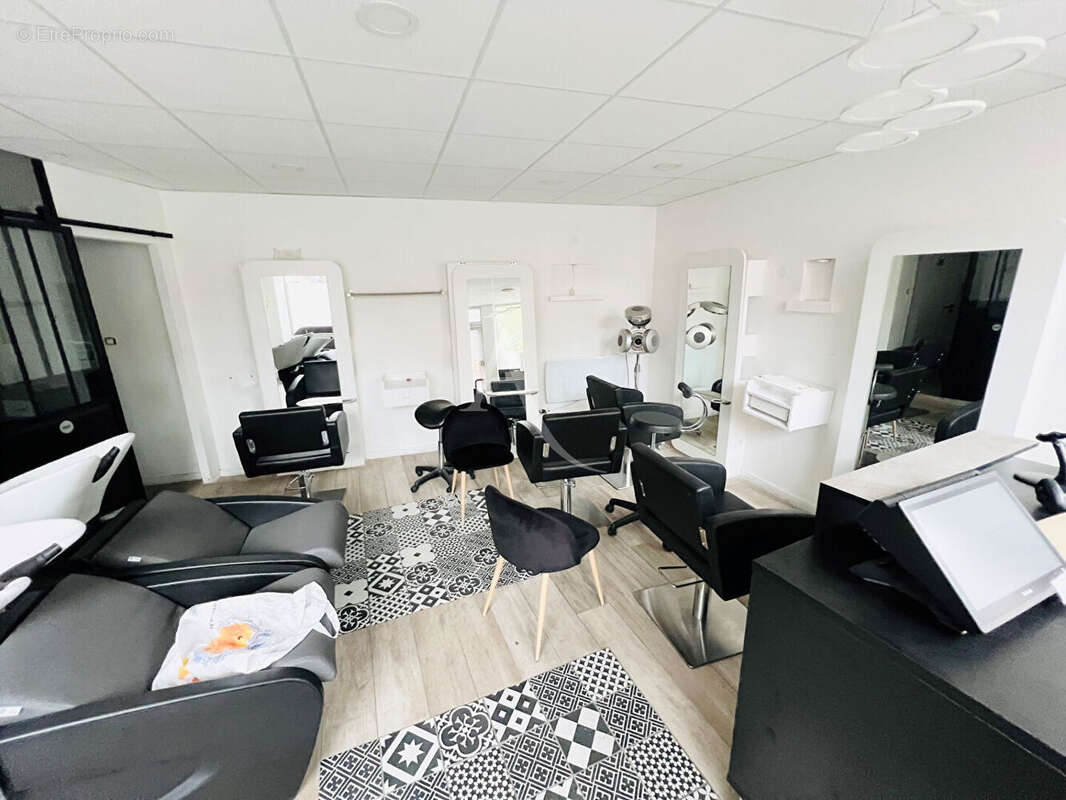 A VENDRE - Local commercial 46 m² - Centre ville MÂCON - photo 3
