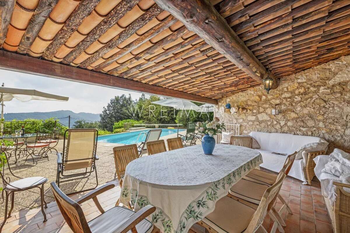 Maison à TOURRETTES-SUR-LOUP