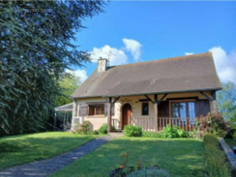 Maison à CLEVILLIERS
