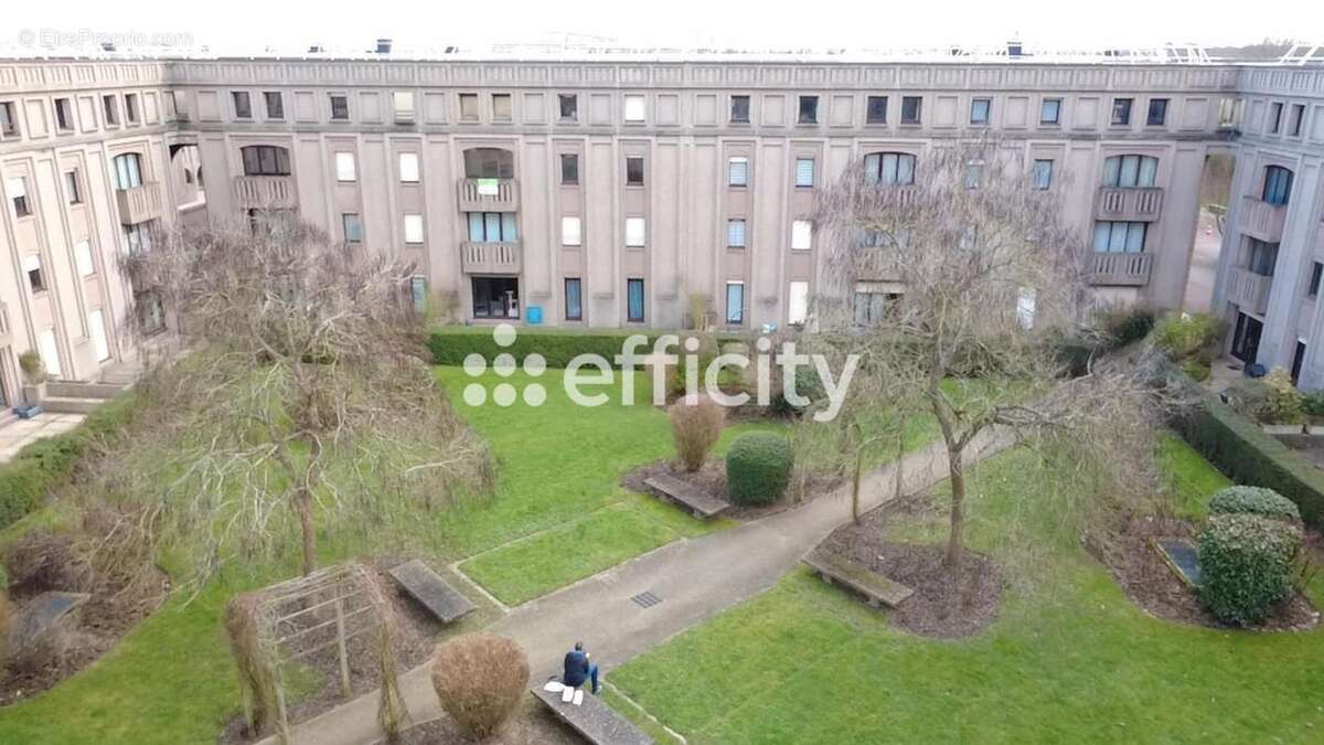 Appartement à MONTIGNY-LE-BRETONNEUX
