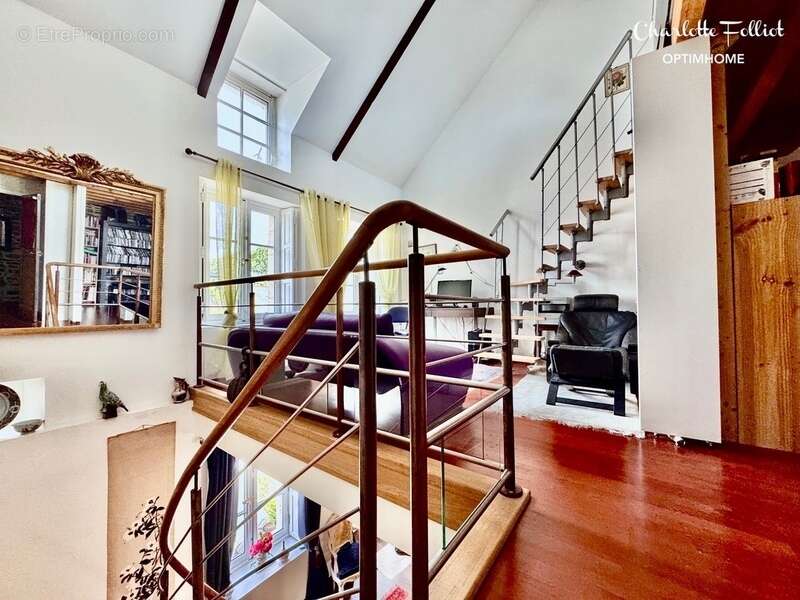 Maison à LANGROLAY-SUR-RANCE