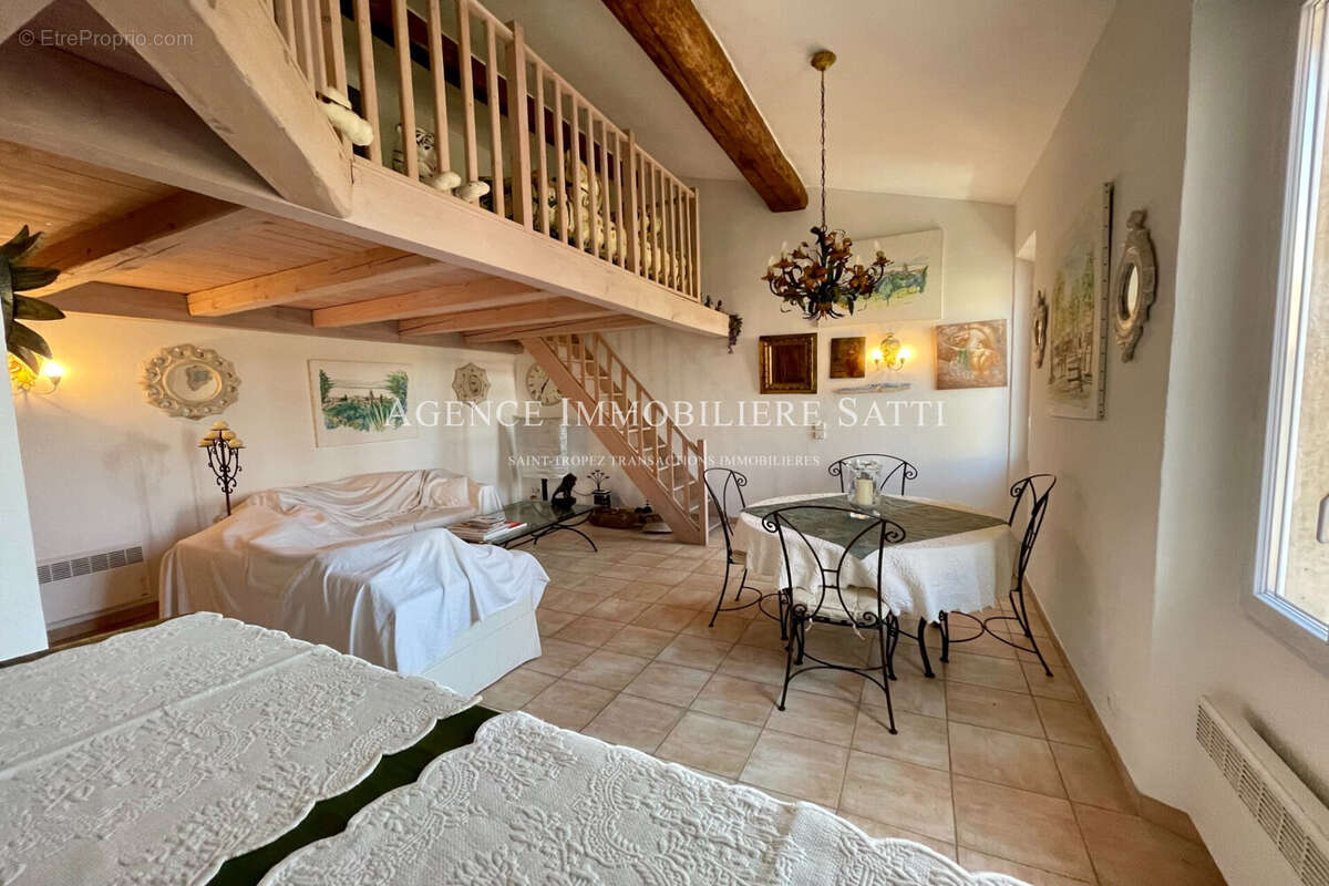 Appartement à SAINT-TROPEZ