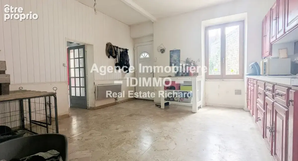A vendre Ensemble immobilier avec deux maisons indépendantes sur 964 m2 - photo 7