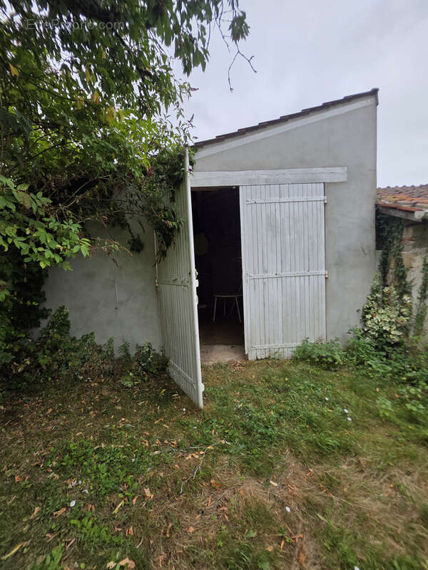 Maison à CHALIVOY-MILON