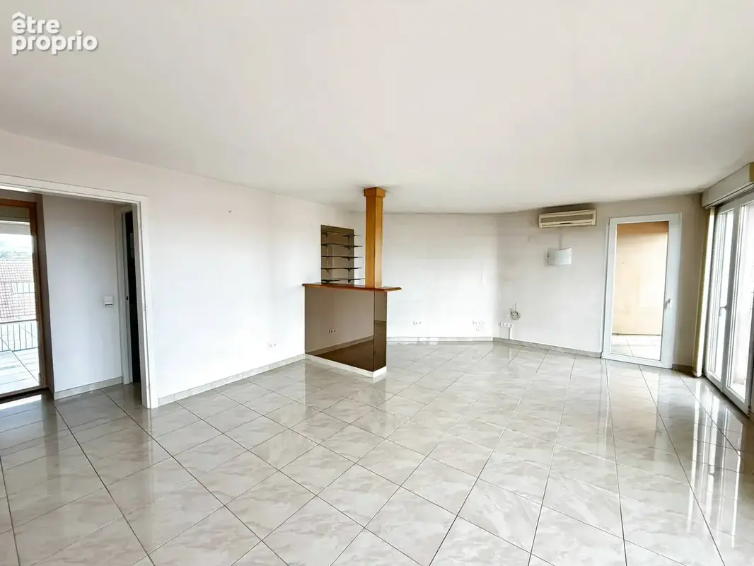 Vente - Belfort   Appartement 6 pièces de 113 m2, 4 chambres, cave et garage - photo 4