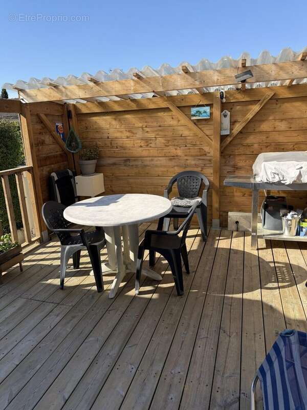 grande terrasse en bois - Maison à PESSAC
