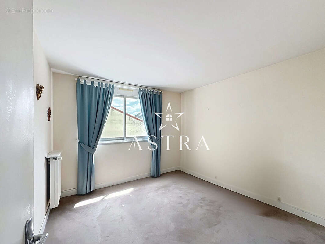 Appartement à LE PLESSIS-ROBINSON