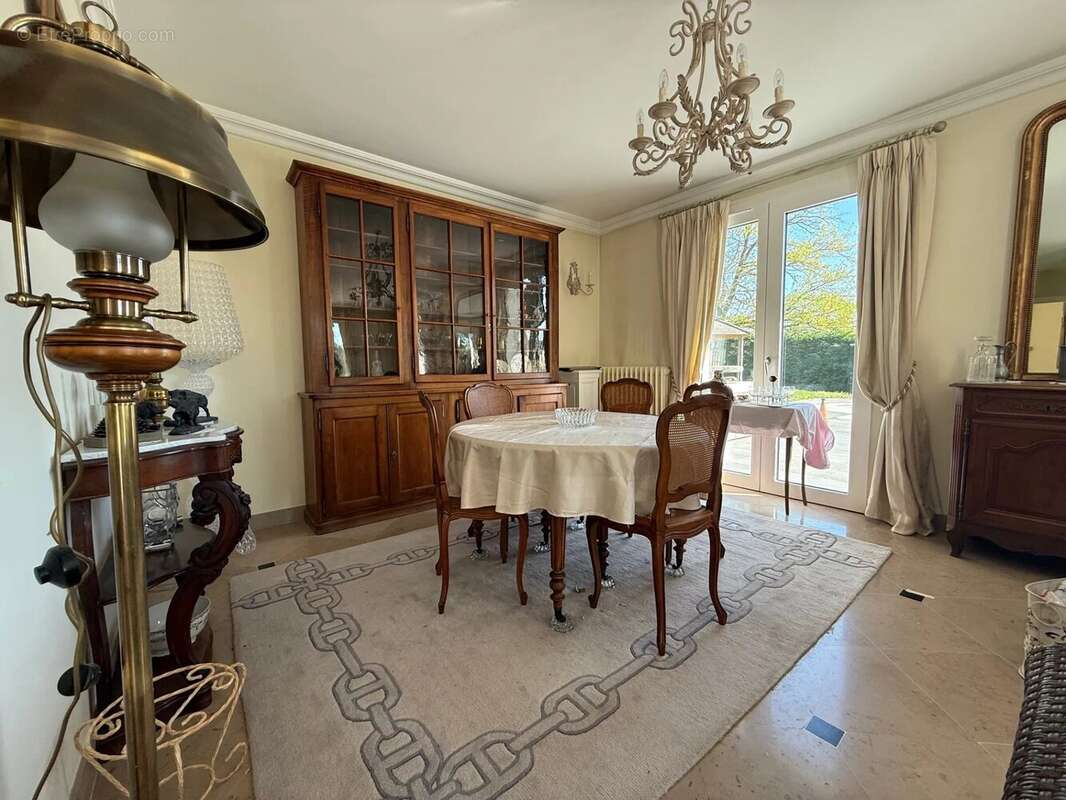 Maison à BREUX-JOUY