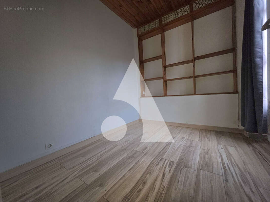 Appartement à SAINT-MAUR-DES-FOSSES