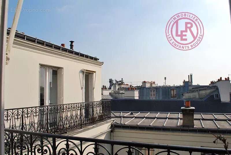 Appartement à PARIS-3E