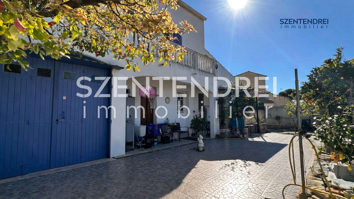 À vendre Maison T6 avec garage Lunel Nord  - Maison à LUNEL