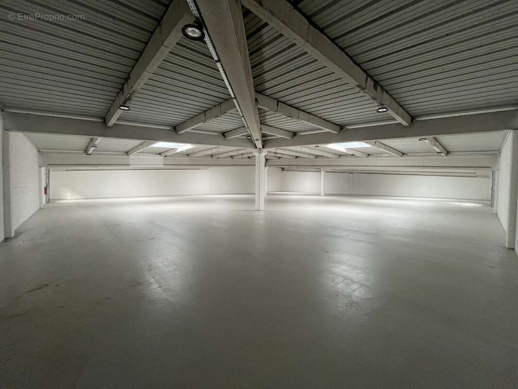 Commerce à MAUREPAS