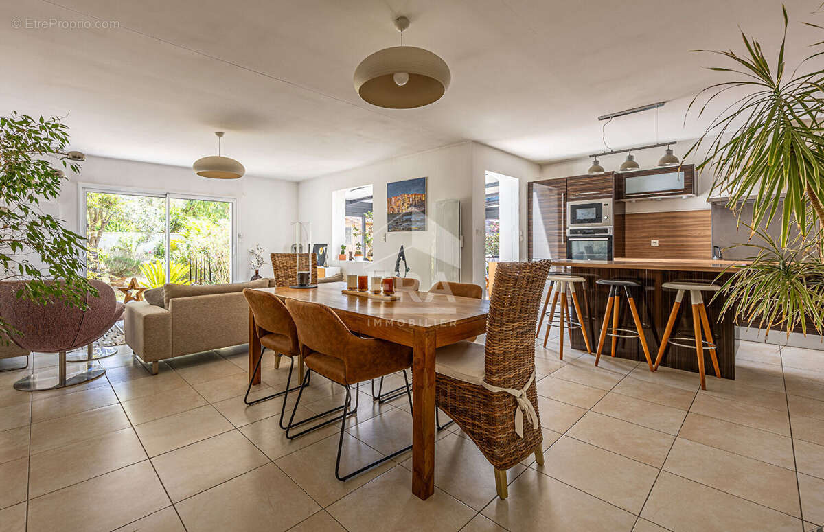 Maison à SAINT-XANDRE