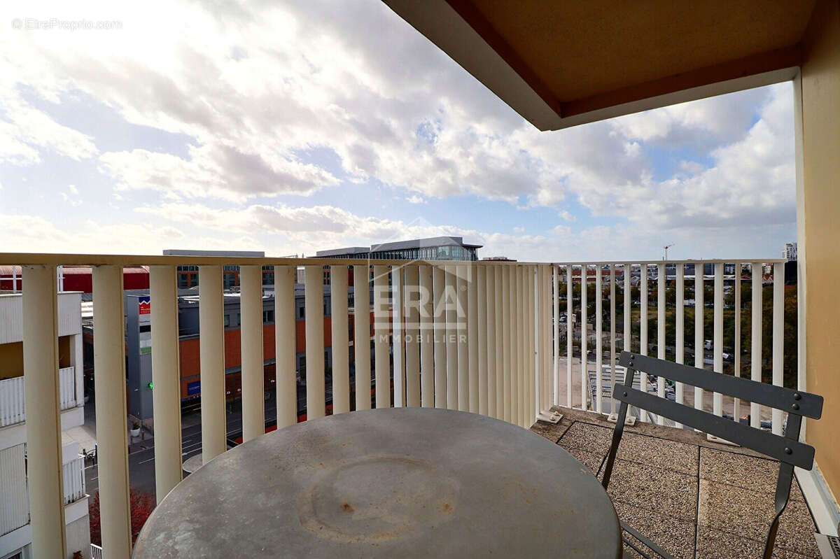 Appartement à AUBERVILLIERS