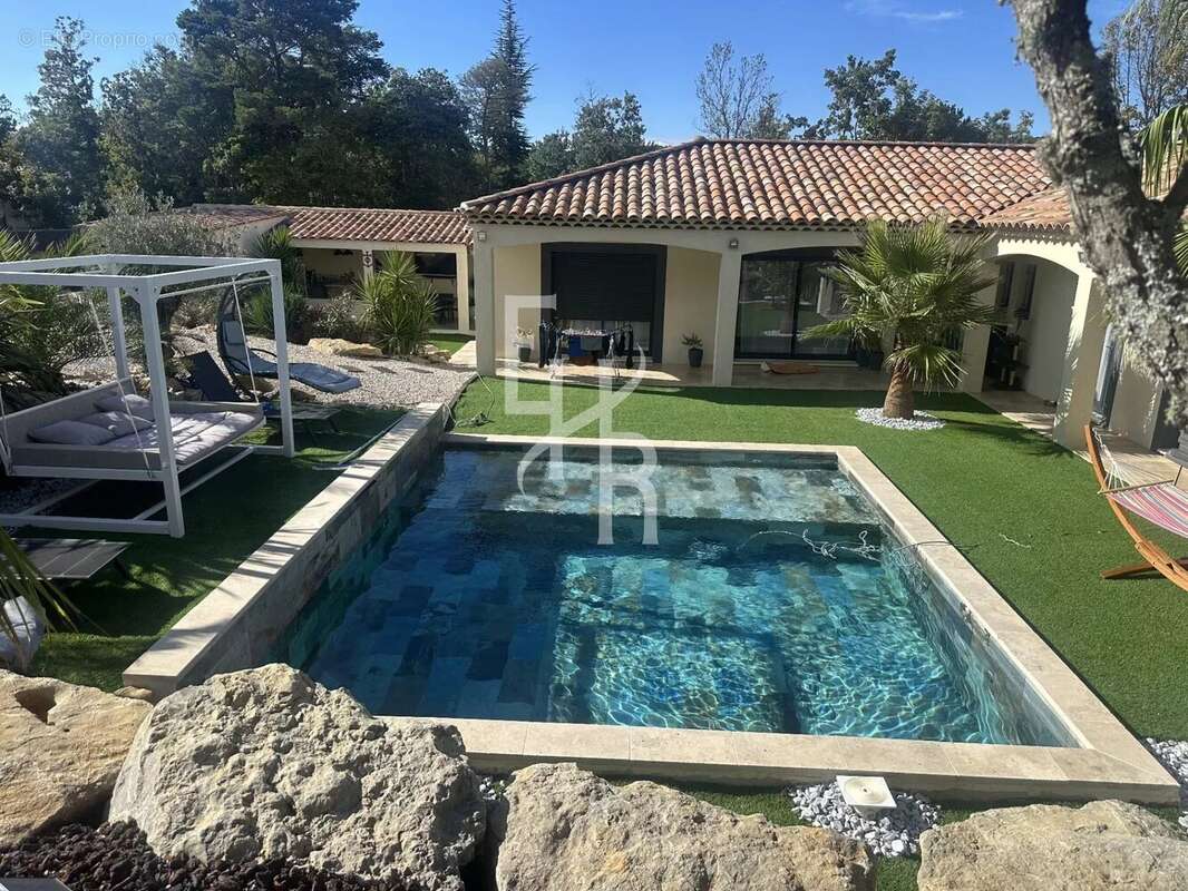 Maison à PLAN-D&#039;AUPS-SAINTE-BAUME